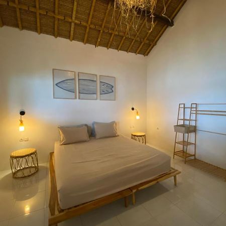 Surf Shack Grupuk Hotel Bumbang Exterior photo
