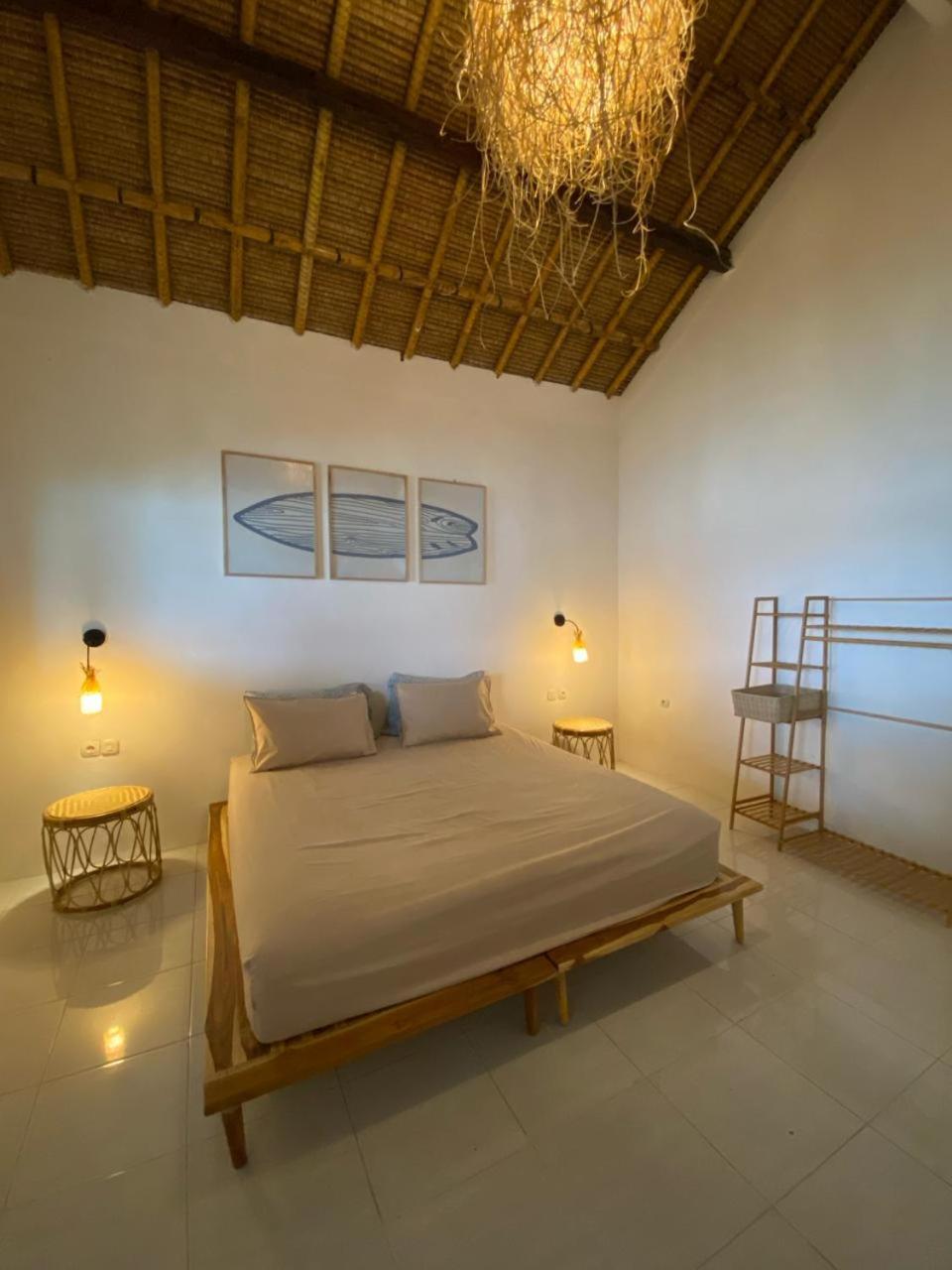 Surf Shack Grupuk Hotel Bumbang Exterior photo