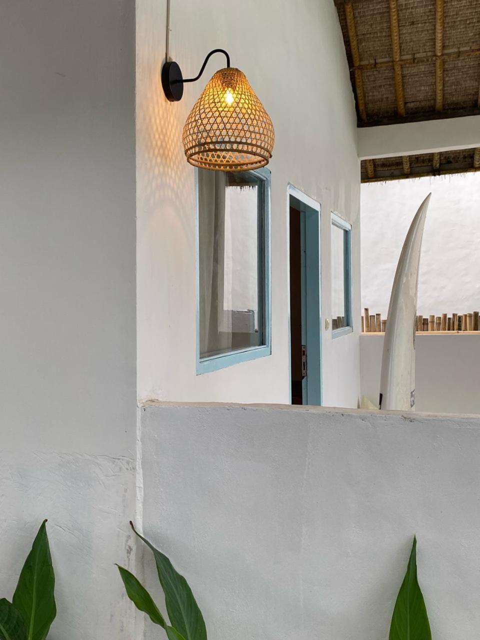 Surf Shack Grupuk Hotel Bumbang Exterior photo