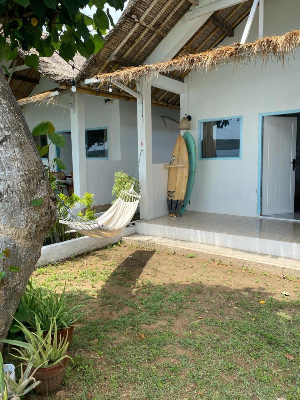 Surf Shack Grupuk Hotel Bumbang Exterior photo